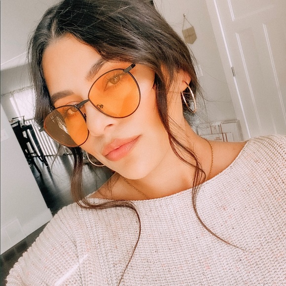 LAST ONE! Classic Bella | Sunnies - Picture 6 of 6
